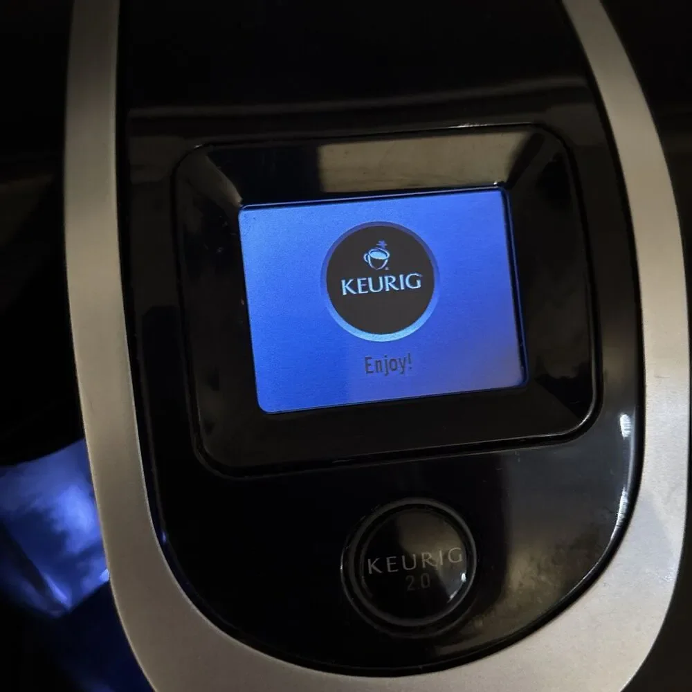 Keurig 2.0 Single Serve Coffee Maker Model K2.0-300 Black & Silver TESTED
